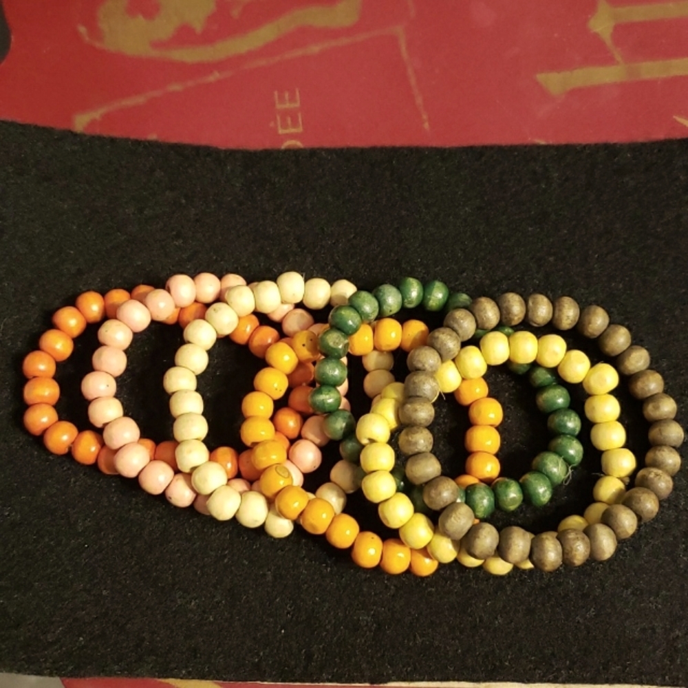 Unisex wooden bead bracelets